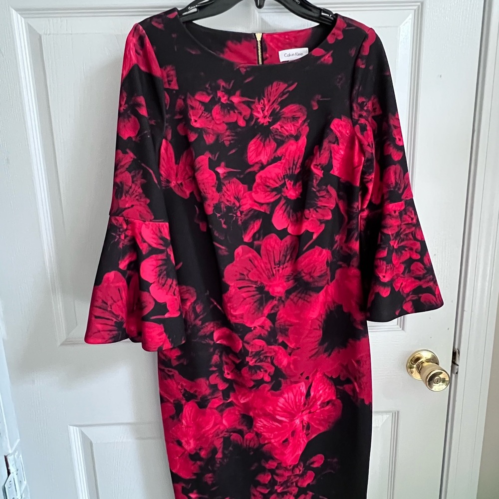 Calvin Klein Black & Red Floral Sheath Dress - Size 8